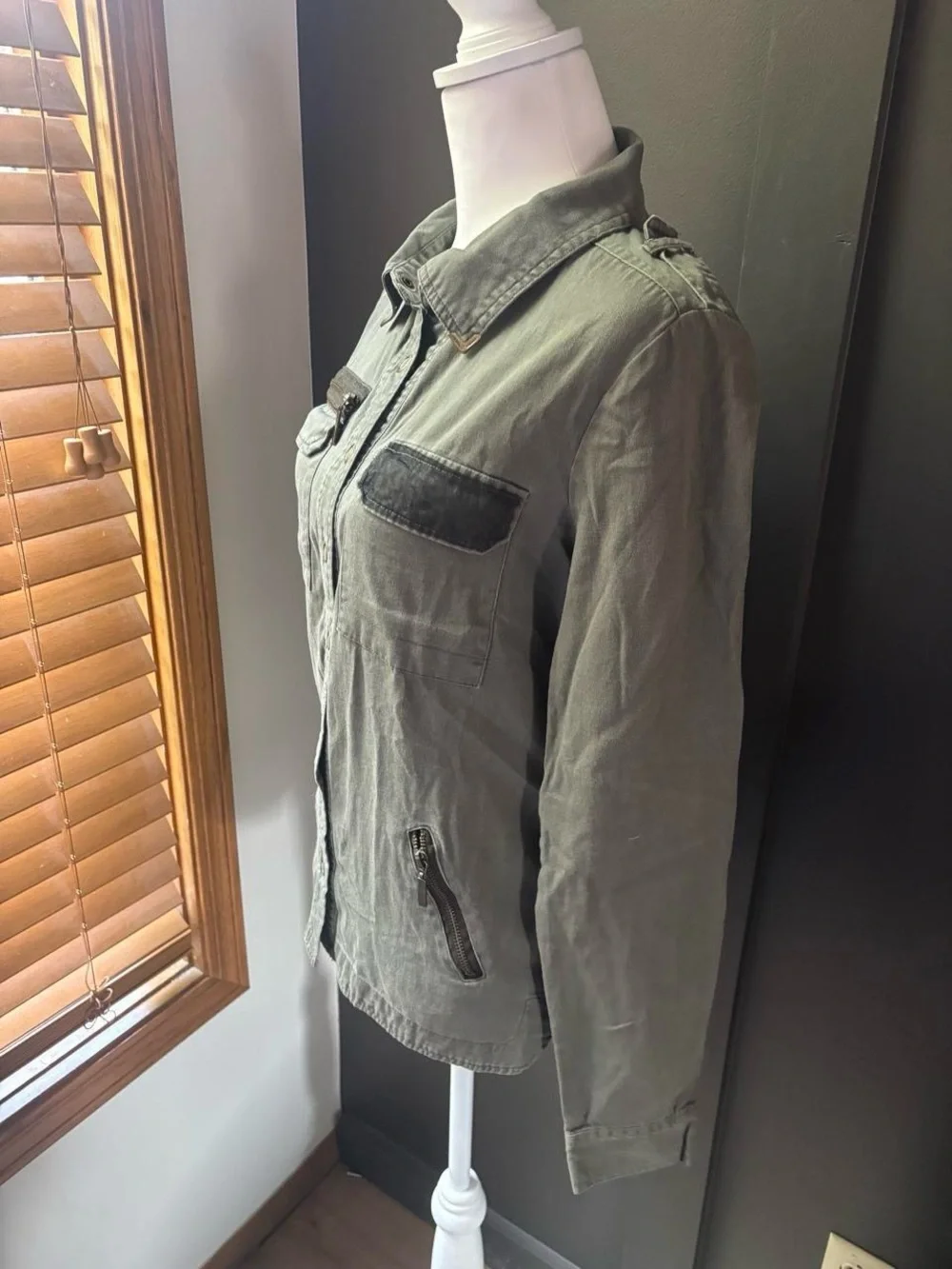 BKE Olive Green Utility Jacket Military Style Zip Pocket Snap Front Medium